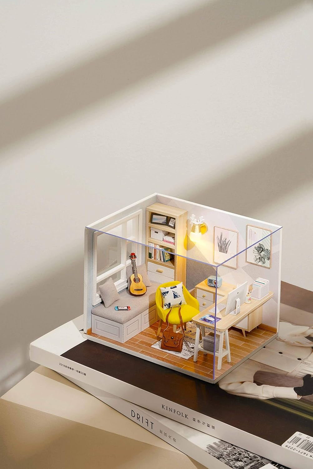 DIY Miniatures Dollhouse Kit, Miniature House Kit, DIY Miniature Dollhouse Craft Kits for Adults, Mini House Kits with LED Light & Dust Cover, Creative Room Idea for Birthday Gift