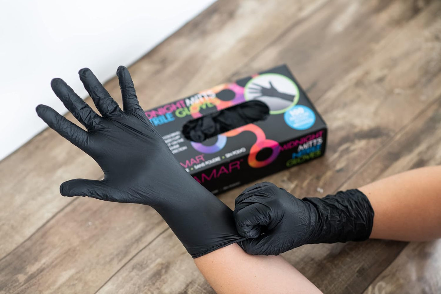 Black Disposable Nitrile Gloves - Latex-Free, Large Size, Ideal for Cleaning and Mechanic Use
