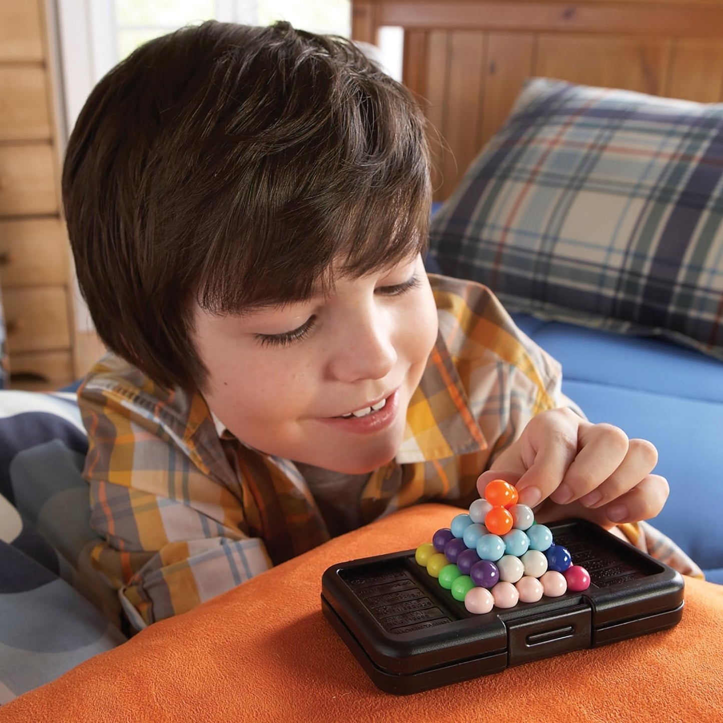 Kanoodle 3D Brain Teaser Puzzle Game, Featuring 200 Challenges, Ages 7+