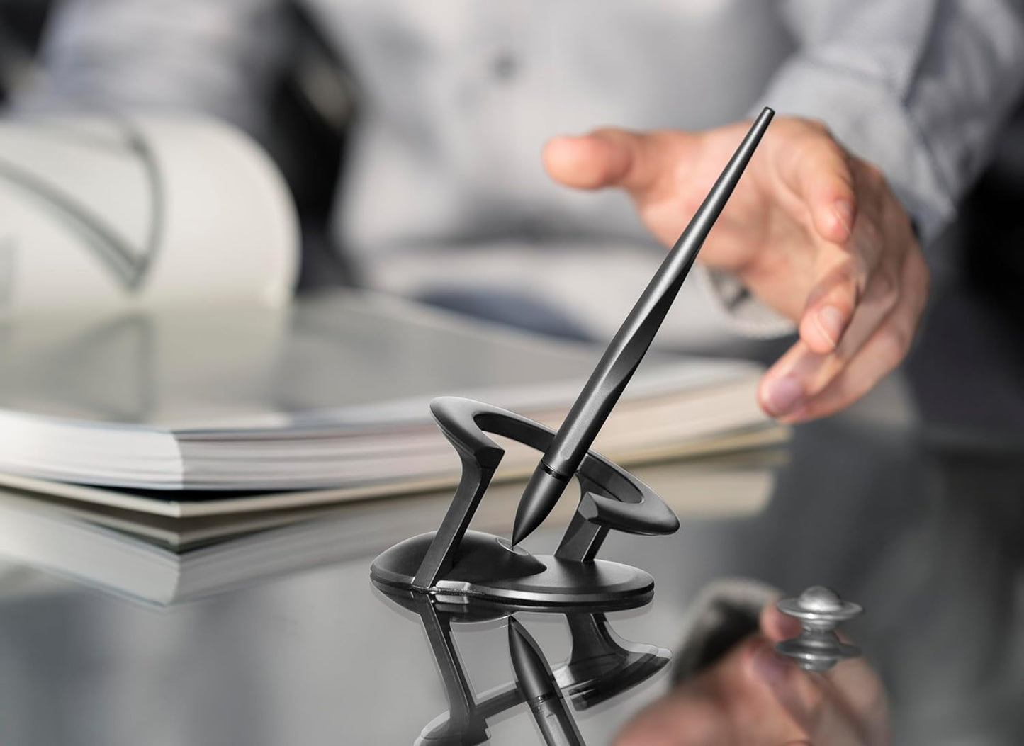Executive Pen Crafted from Aerospace Alloys, Innovative Design, Free-Spinning Mechanism