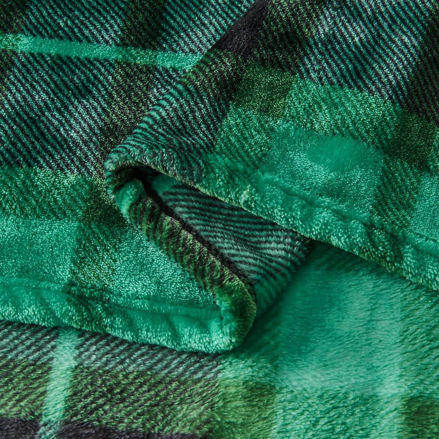 Plaid Flannel Fleece Throw Blanket 60 × 80 Inches, All Season Soft Warm Decorative Blanket for Bed Sofa Couch Car