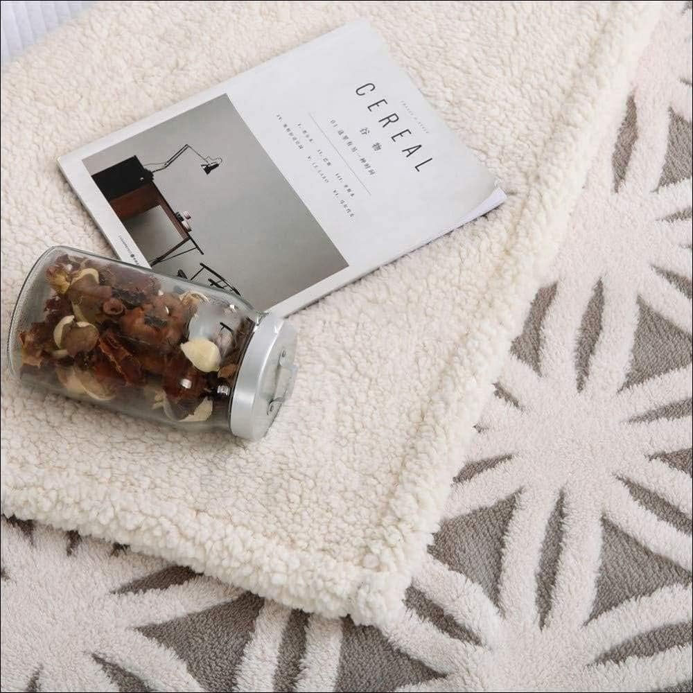 Dual-Sided Sherpa Fleece Throw Blanket - Soft and Cozy Bed Blanket for Couch and Sofa (Grey, 51" x 63")