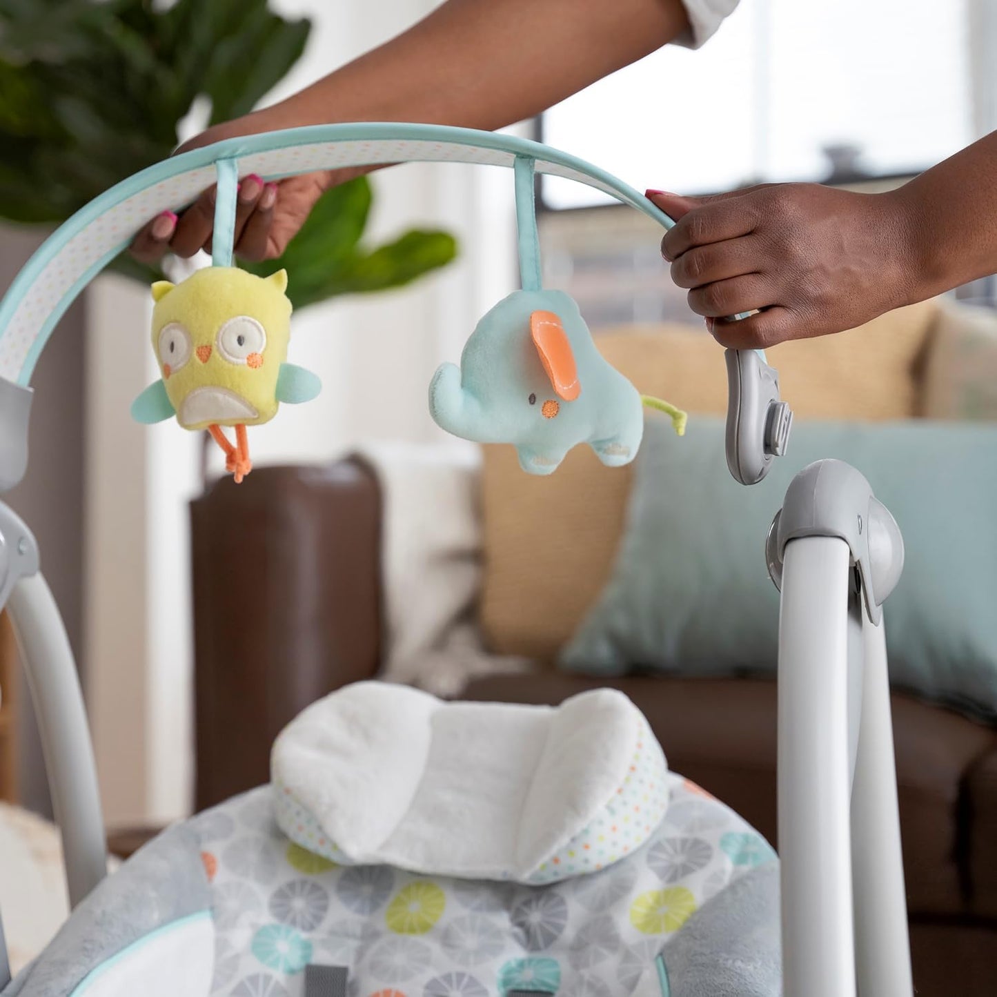 5-Speed Portable Baby Swing with Music, Nature Sounds, and Energy-Efficient Technology for Infants 0-9 Months