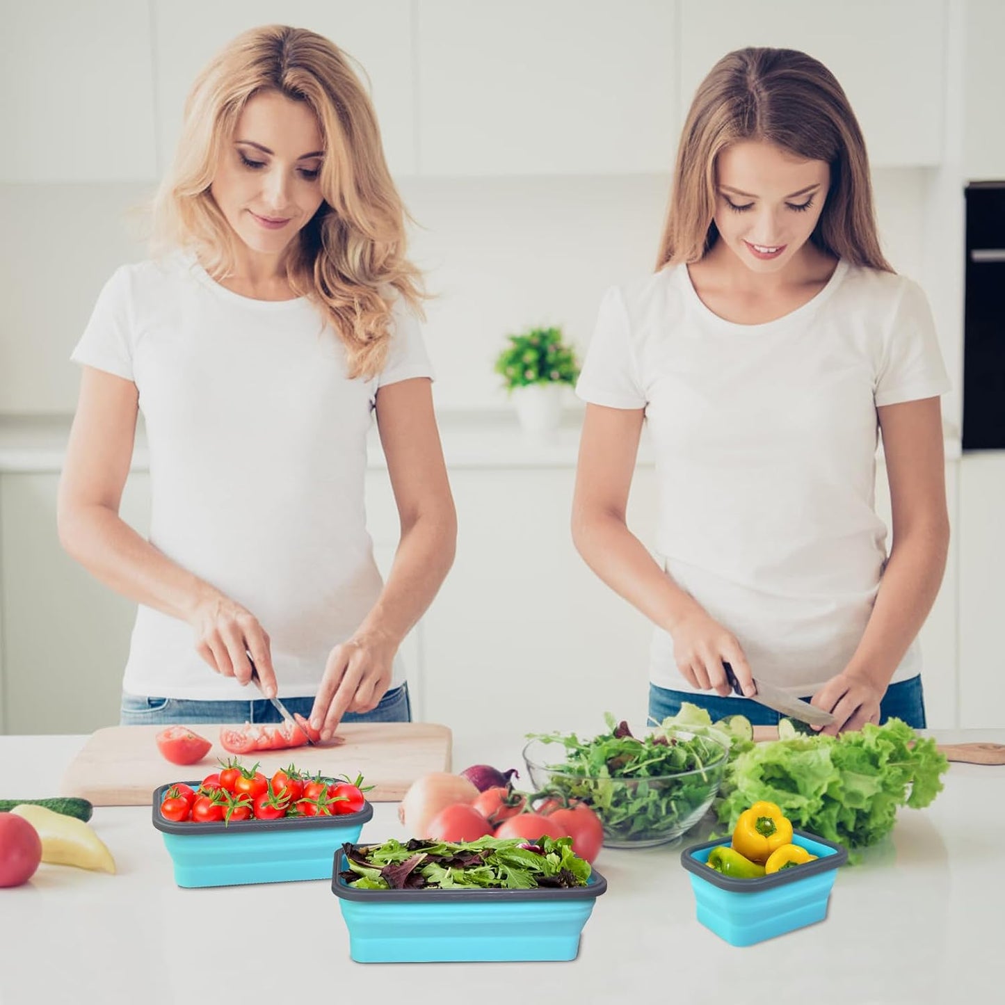 4-Piece Set of Collapsible Leakproof Silicone Food Storage Containers with Lids - Microwave and Dishwasher Safe