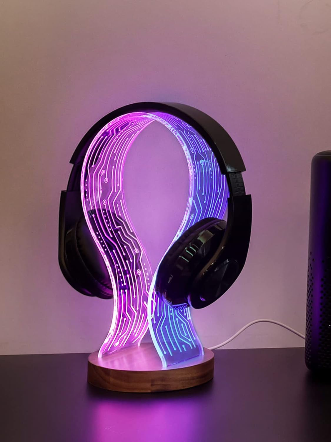 Walnut Wood Headphone Stand with LED Night Light - Ideal Desk Accessory for Gamers and Music Enthusiasts