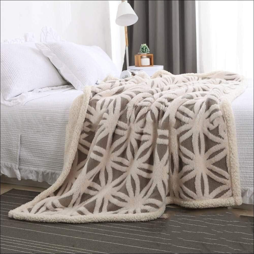 Dual-Sided Sherpa Fleece Throw Blanket - Soft and Cozy Bed Blanket for Couch and Sofa (Grey, 51" x 63")