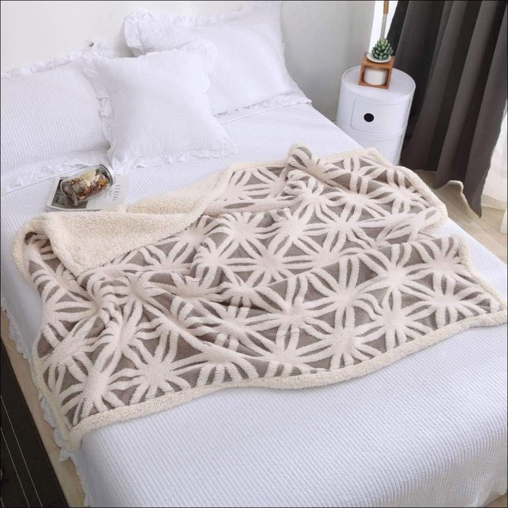 Dual-Sided Sherpa Fleece Throw Blanket - Soft and Cozy Bed Blanket for Couch and Sofa (Grey, 51" x 63")