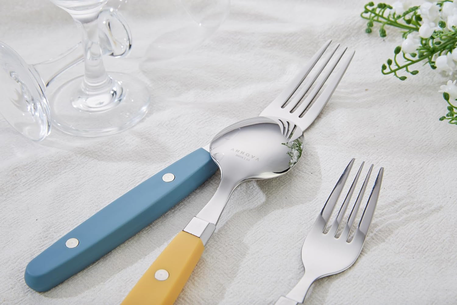 20-Piece Stainless Steel Silverware Set with Colorful Riveted Handles in Retro Morandi Design