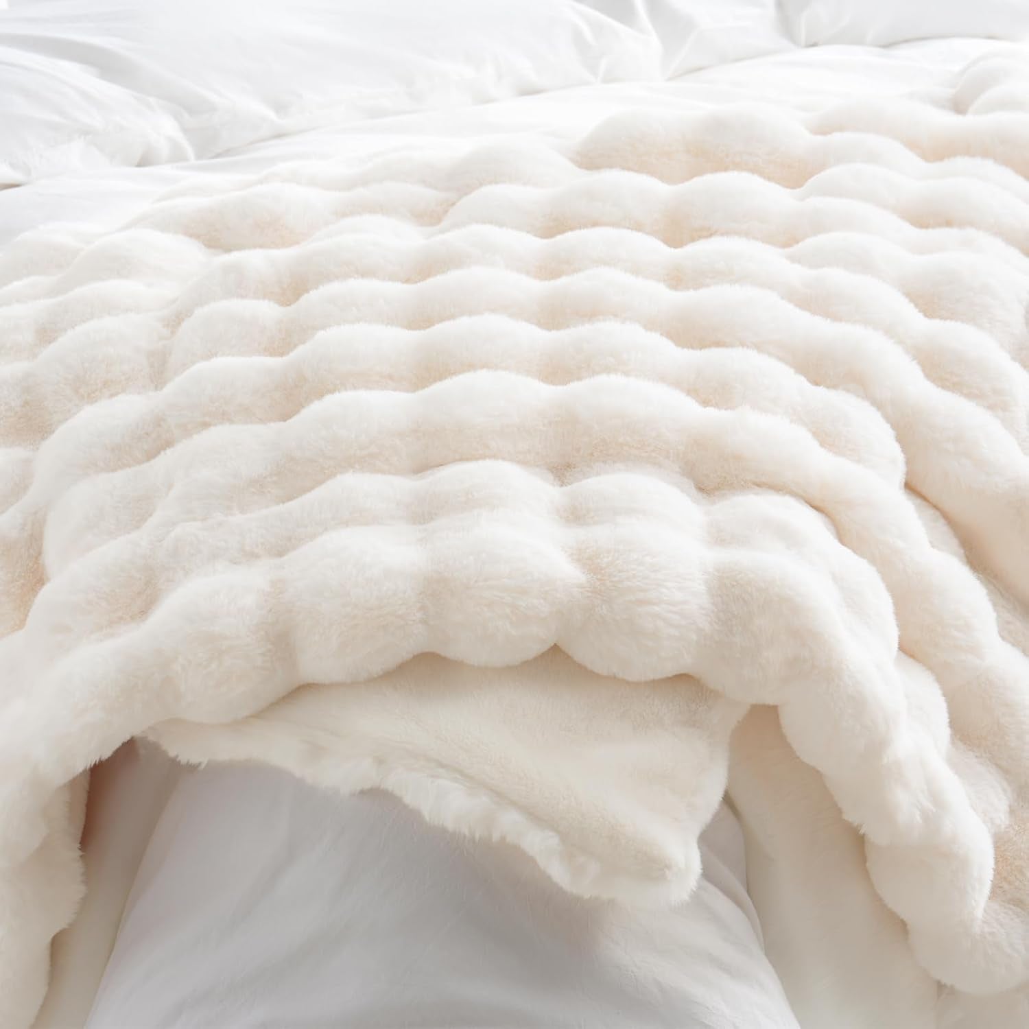 Luxurious Faux Fur Fleece Throw Blanket - Soft, Cozy, and Plush 51x63 Inches in White for Couch, Chair, and Bed