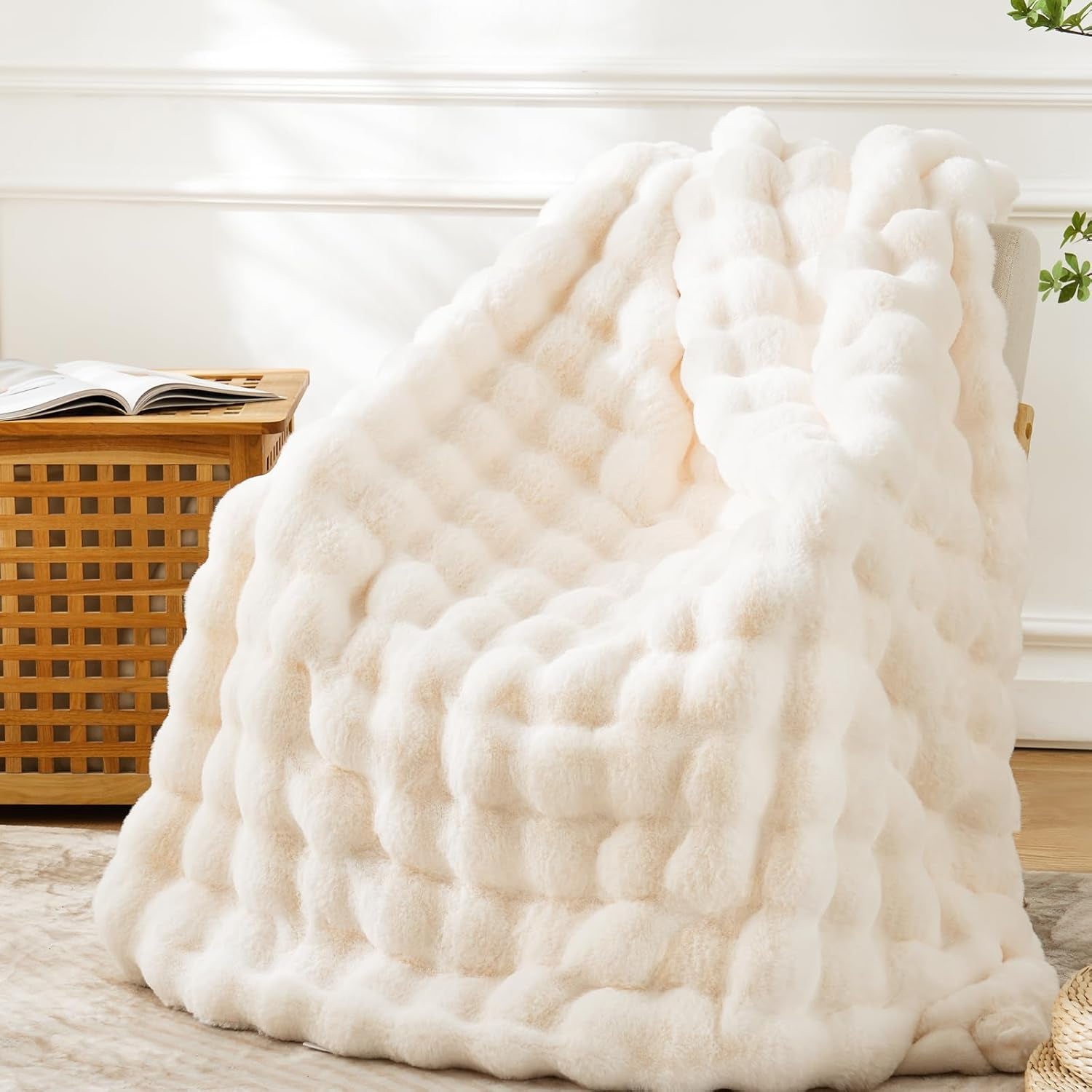 Luxurious Faux Fur Fleece Throw Blanket - Soft, Cozy, and Plush 51x63 Inches in White for Couch, Chair, and Bed