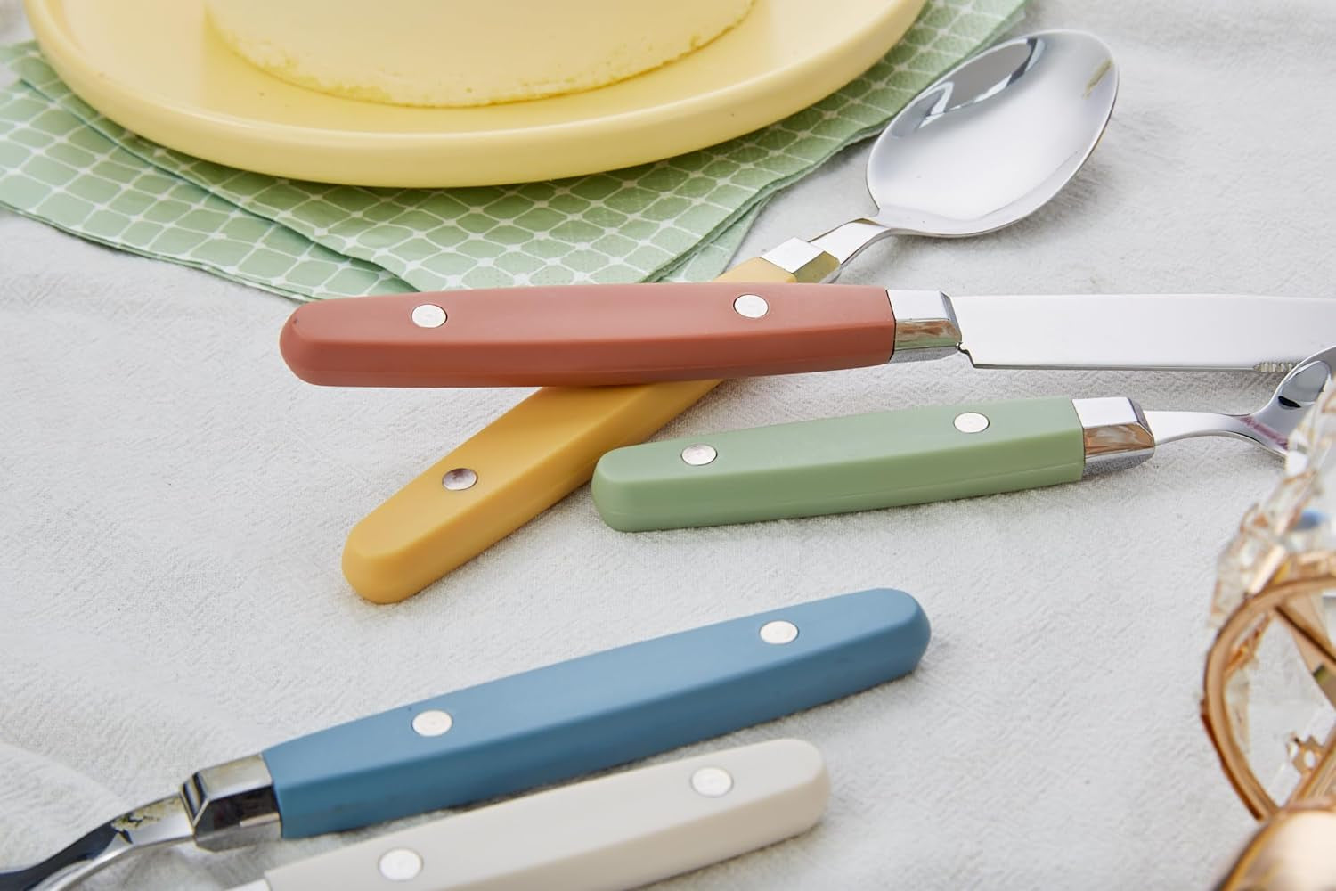 20-Piece Stainless Steel Silverware Set with Colorful Riveted Handles in Retro Morandi Design